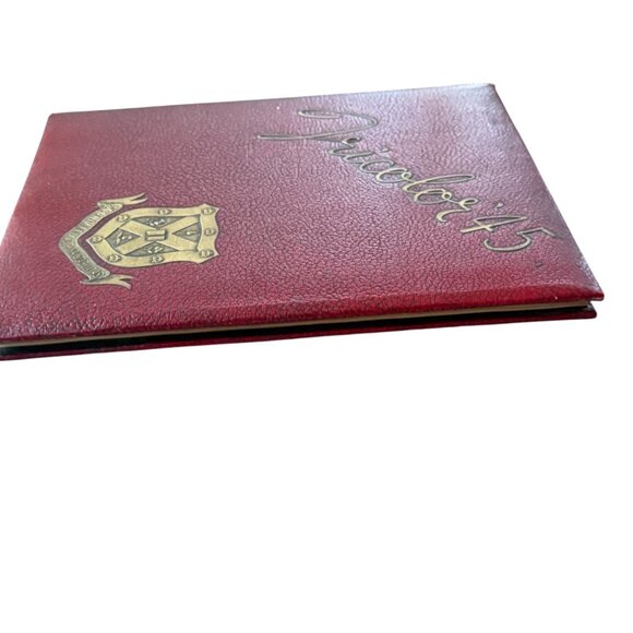 Queens University Tricolor Yearbook 1945 Book Annual Kingston Ontario Canada - Picture 14 of 14